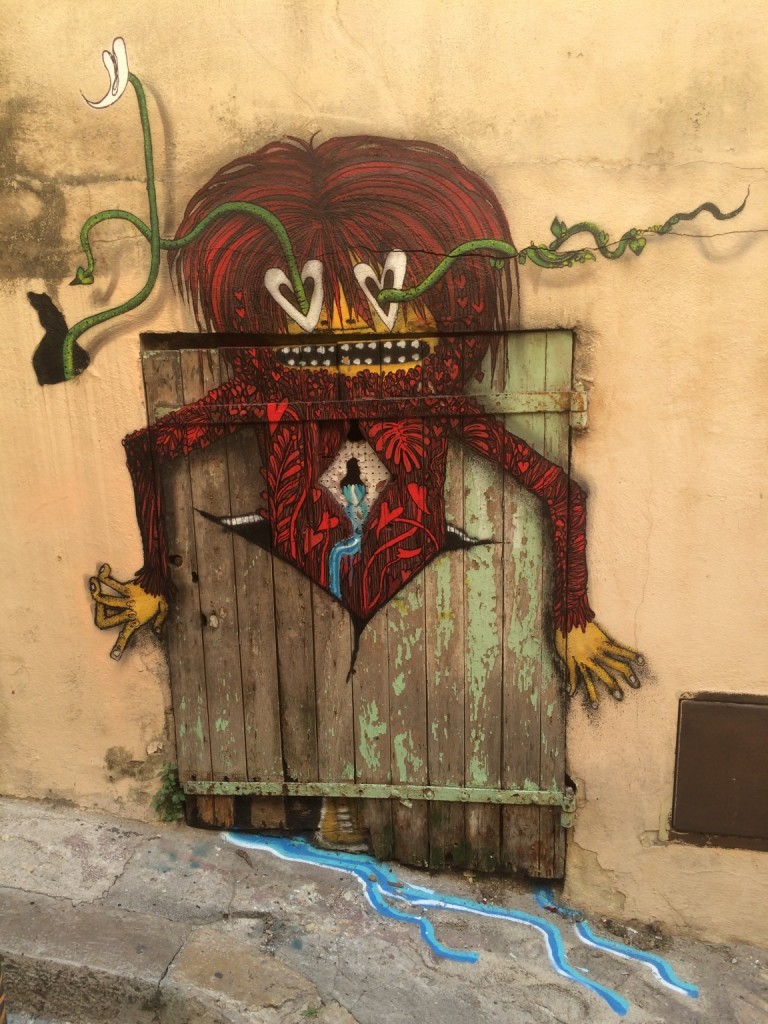 red monster graffiti marseille